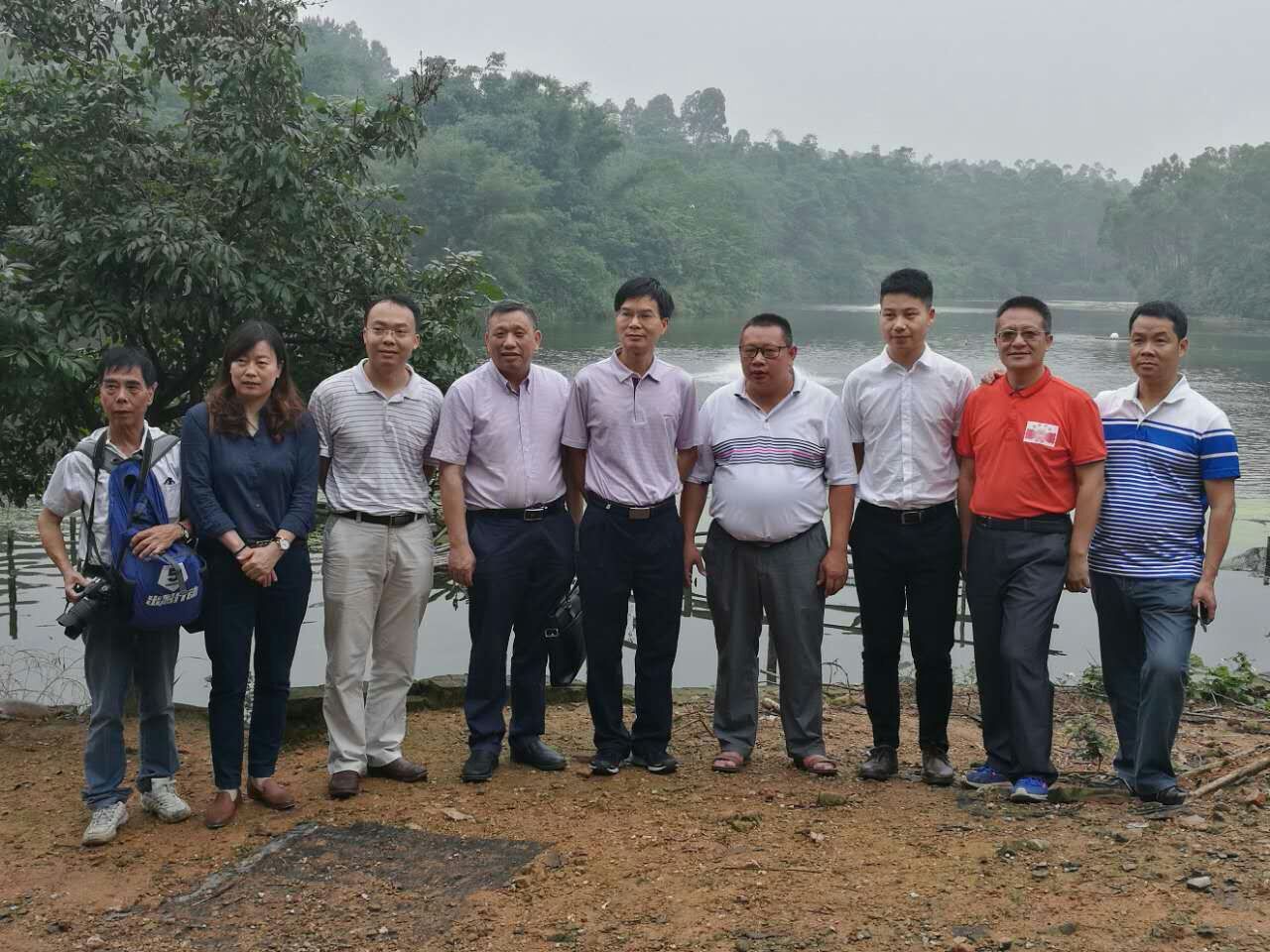 公司到清远进行产学研基地项目合作洽谈2